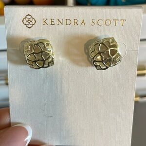 Kendra Scott Vintage Gold Tina Studs